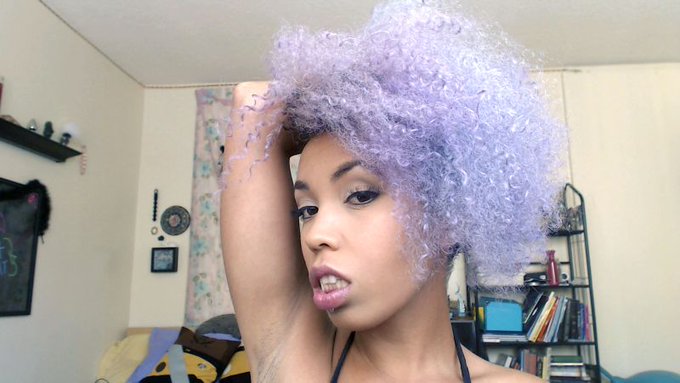 Less cotton candy, more wisteria. http://t.co/dJ1s9AVLzt<a href="/tag/chaturbate"class="tags"><span>#chaturbate</span></a>