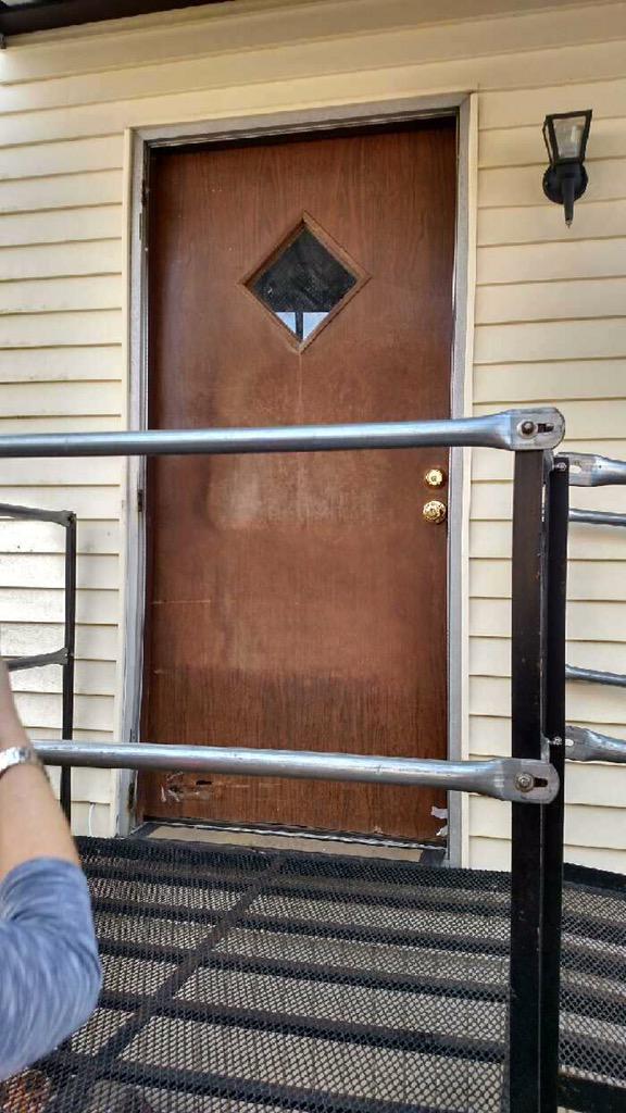 Depotdoll's tweet photo. TY to our door installer Joe Papson for partnering with us today in helping out this couple in need of a front door. http://t.co/UYxz4HpjuY