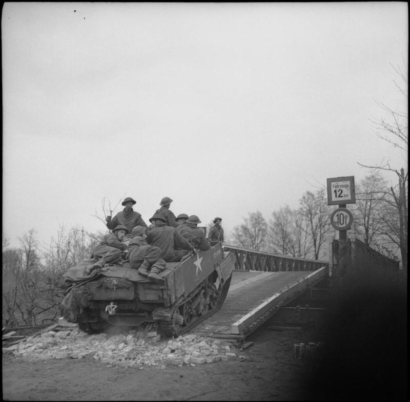 6thairborne's tweet photo. Crossing of the Dortmund-Ems Canal #BalticAdvance 4-6th April 1945 #6thCameronians, #ColdstreamGds & @2dragoons http://t.co/JaXD6iuH3g