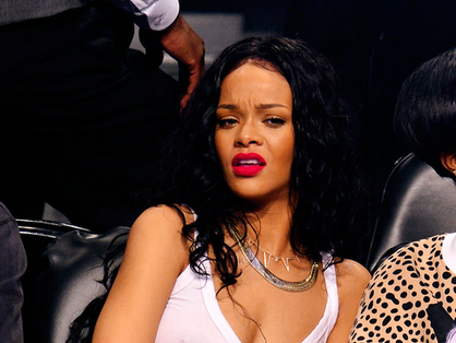HABB0RIHANNA's tweet photo. @HabboMrCarter @CARMENFIERCE @TyIkoHabbo http://t.co/5MDgefHVaq