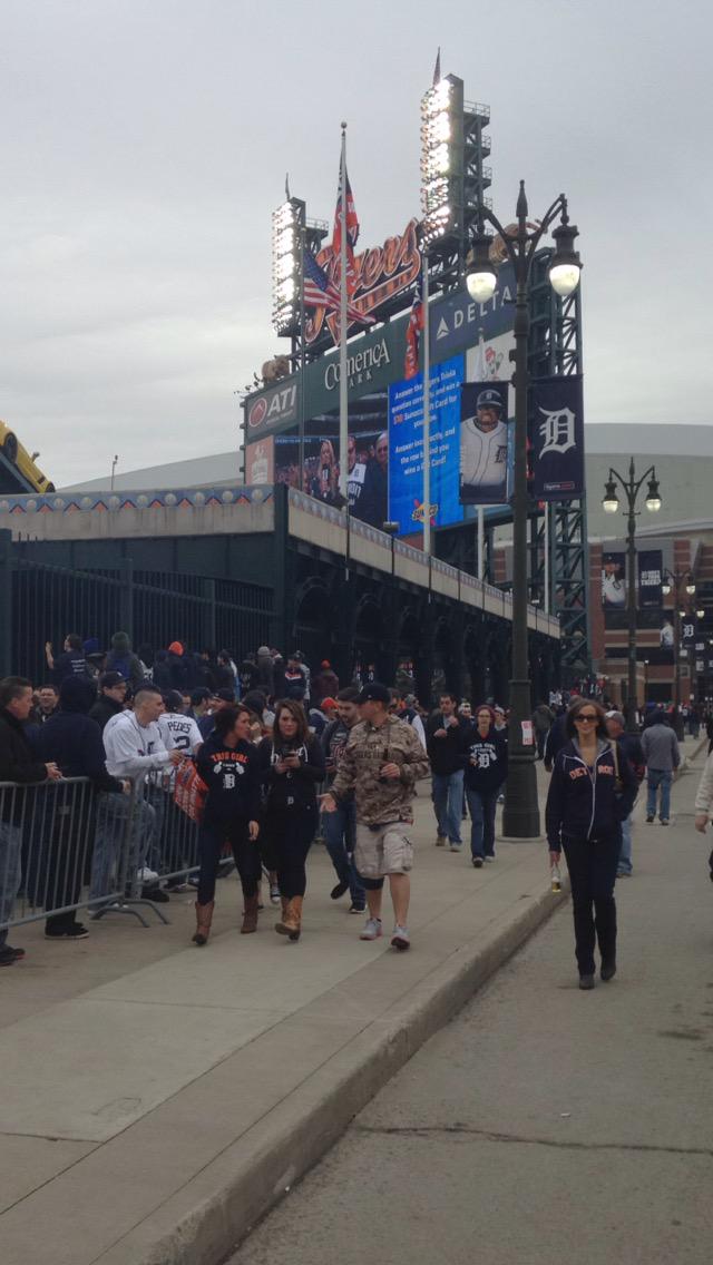 emit_reeb's tweet photo. Opening day baby #tigerwin http://t.co/O4p6oDoaOP
