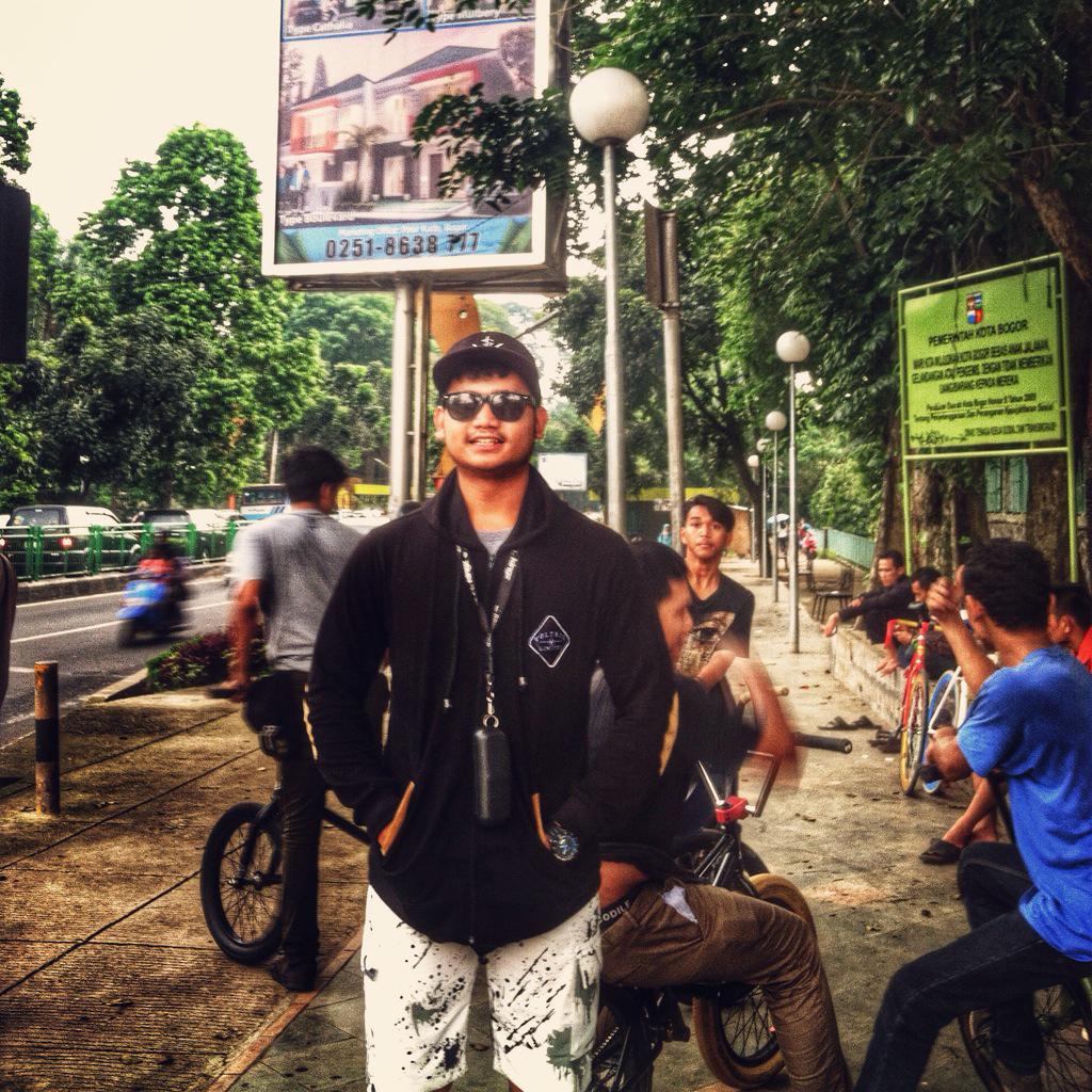 Big Thanks for <a href="/wezzeindustries/">Wezze House INA</a> <a href="/VoltageCloth/">VOL†ΔGE CLO†HING</a> <a href="/story_shoes/">story company</a> #volcom For support me on bmx &amp; trip ride