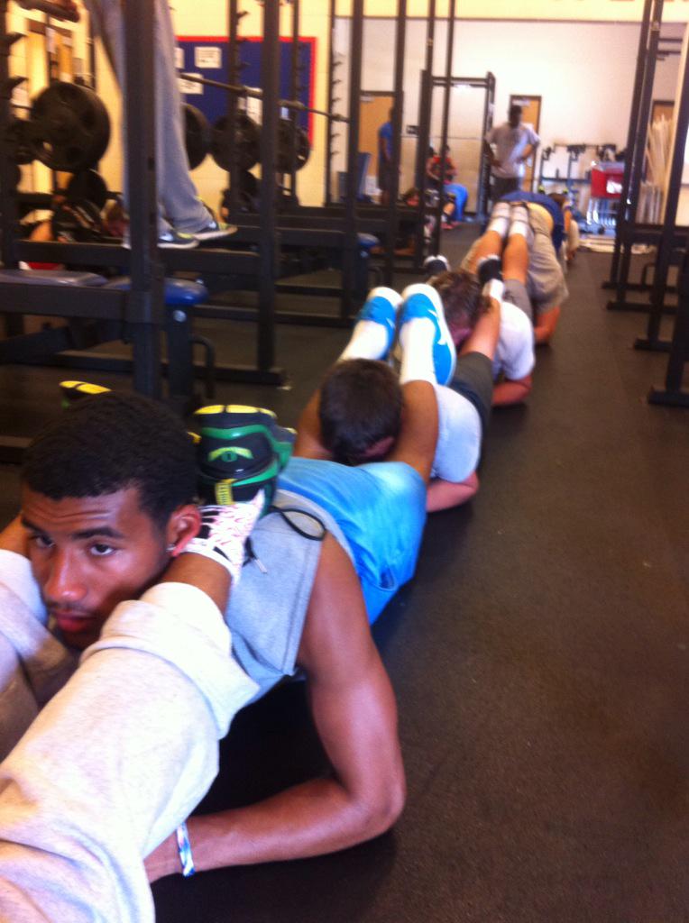 Team planks to finish the workout. Go Lions!  #everyseteveryrep <a href="/moorelion_fb/">Moore Lion Football</a> <a href="/MHSTheJungle/">The Jungle</a> <a href="/EyeAmTruth/">Michael Kinney Media</a>