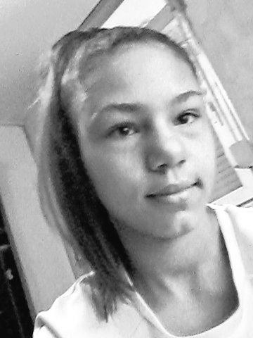 sara23092003's tweet photo. Prête pour allez au college let's go aurevoir tout le monde et bonne journée ! Kiss♡♥ http://t.co/j6uH4B8xvK