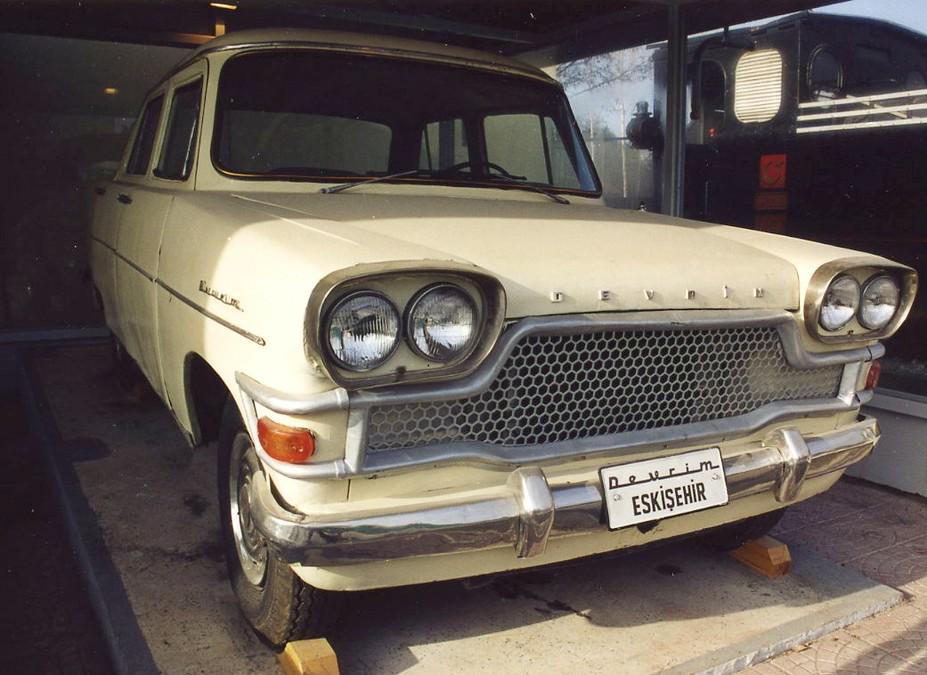 İlk Türk otomobili: Devrim
eskiturkiye.com/onemli-olaylar…