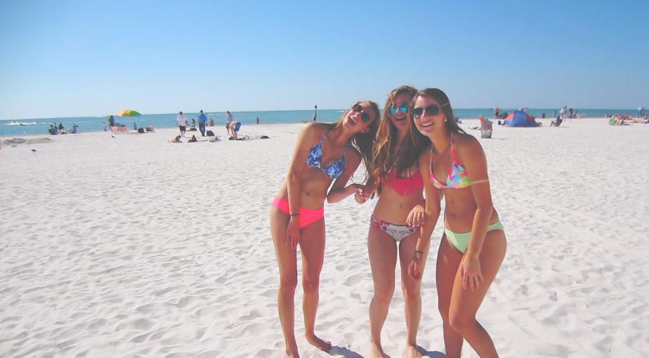 daniellecarolan's tweet photo. screenshot from this wednesday's video.. be ready!!🌴☀️🌅 http://t.co/B9ozeDmiBh