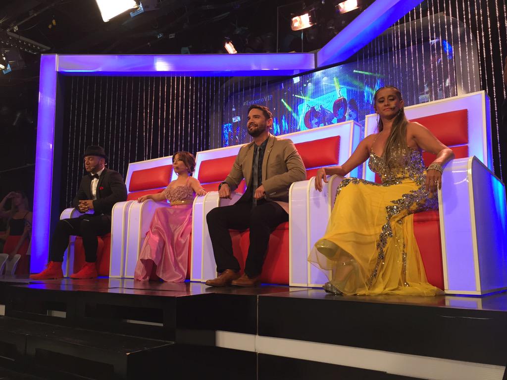 tcsoyelmejor's tweet photo. Apoya a #ElTaxiDeMiguel y sobre todo a #LosKilatesVIP con su HT especial. ¡Las votaciones serán abiertas! http://t.co/bVPIwMNjSl