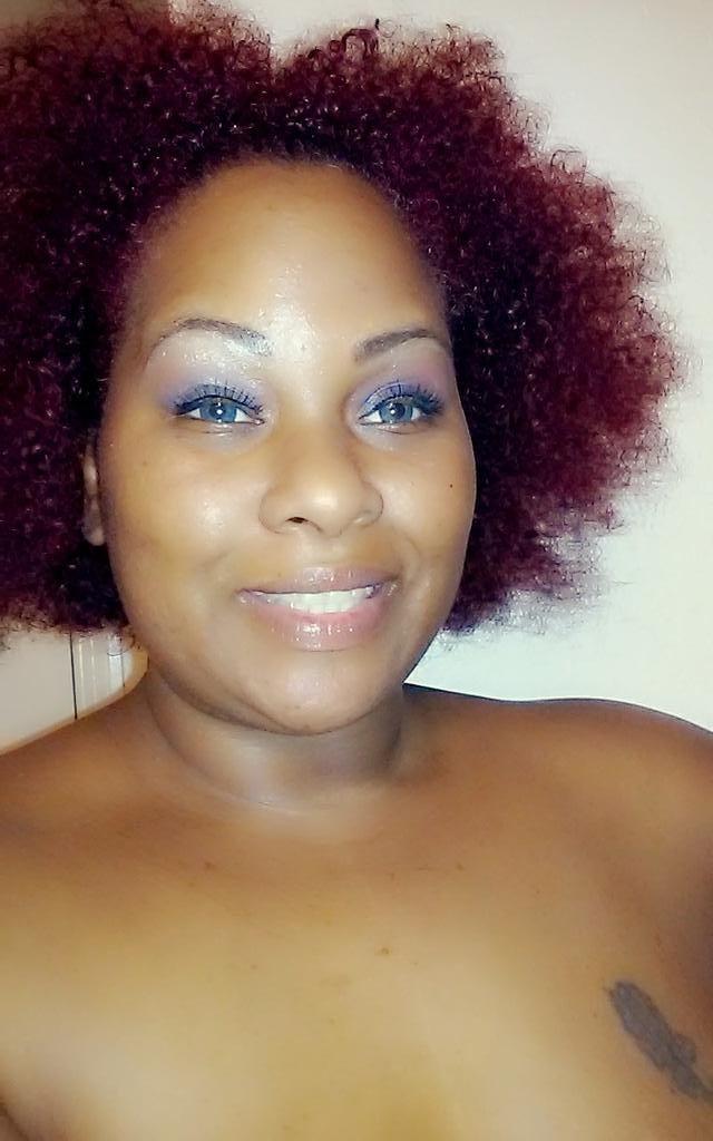 1hottcommodity's tweet photo. Makeup by me....
#honeynotes http://t.co/IBNdxxchMT