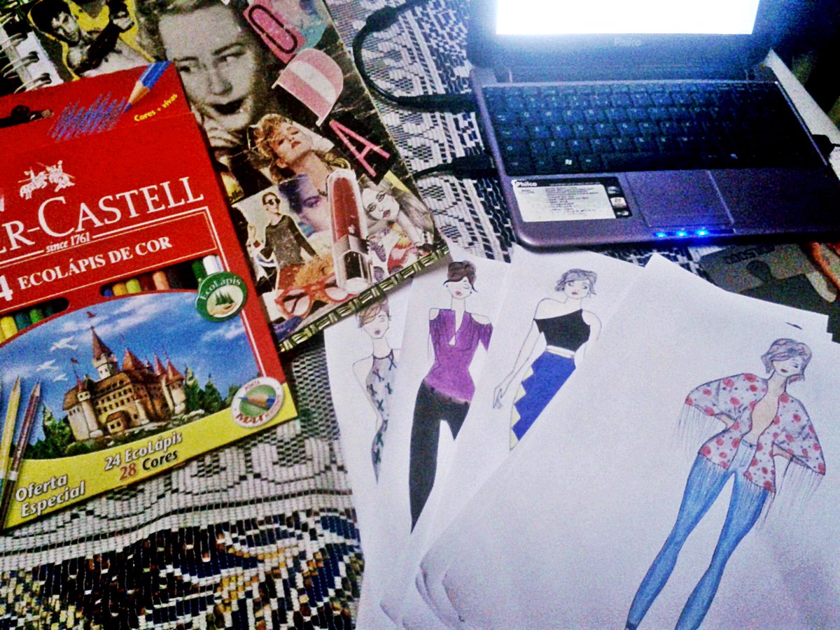 BrunnaCalderaro's tweet image. Trabalhaaaaaa! #ñtáfácil #moda #vidadedesign