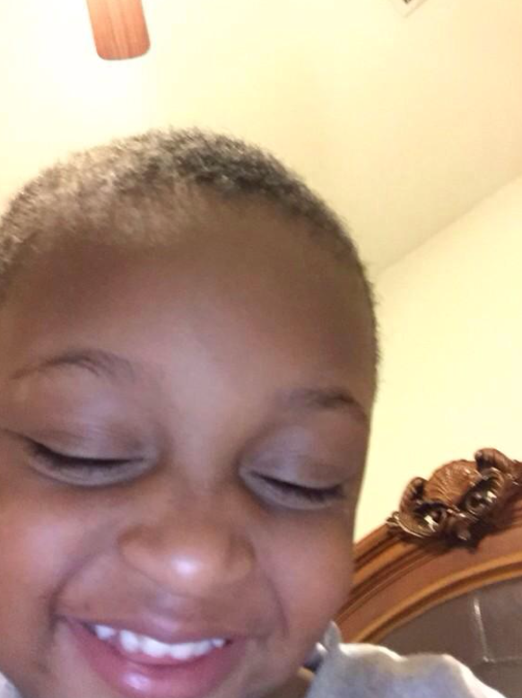 iadorewomen_'s tweet photo. when bae double text http://t.co/gFIBdfDBvX