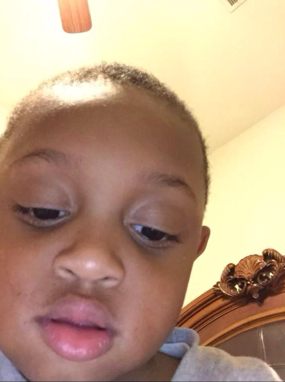 iadorewomen_'s tweet photo. when bae double text http://t.co/gFIBdfDBvX