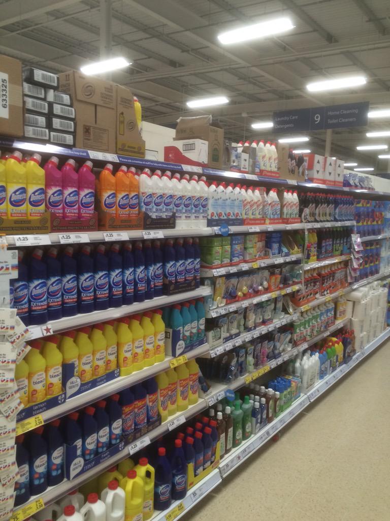 DaveLaw42's tweet photo. Well done Jason and weaheda on a good job re-merching the toilet rolls, looks much better without the big air gaps😀 http://t.co/WCP1oK5tEi