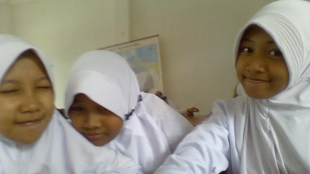 AndiIin4's tweet photo. Selasa Hehehe http://t.co/BU01ePuTUE