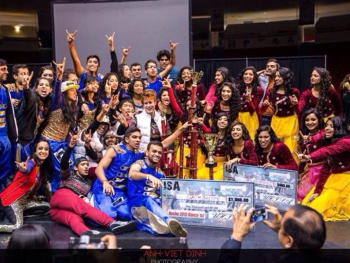 texasraas's tweet photo. #LonghornTakeover #REPatx
@TexasNachBaliye @TexasMohini @Punjabbawockeez http://t.co/JxbsblUILb