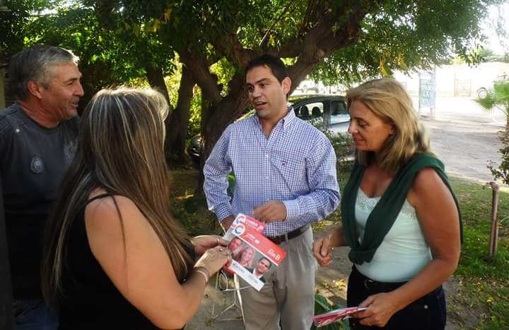 VicenteTestini's tweet photo. Hoy recorrimos distintas zonas del municipio junto a @lauramonteromza #CambiaMaipú #CambiaMendoza 508 B http://t.co/0TeHPSGWXc