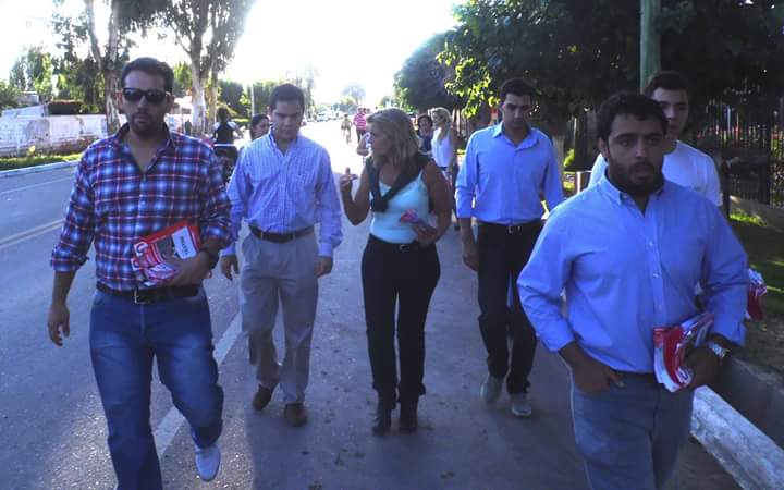 VicenteTestini's tweet photo. Hoy recorrimos distintas zonas del municipio junto a @lauramonteromza #CambiaMaipú #CambiaMendoza 508 B http://t.co/0TeHPSGWXc