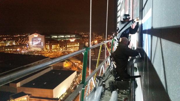 MFinalFour's tweet photo. The @JWMarriottIndy is being updated one last time! #FinalFour http://t.co/chHBeMVa1R