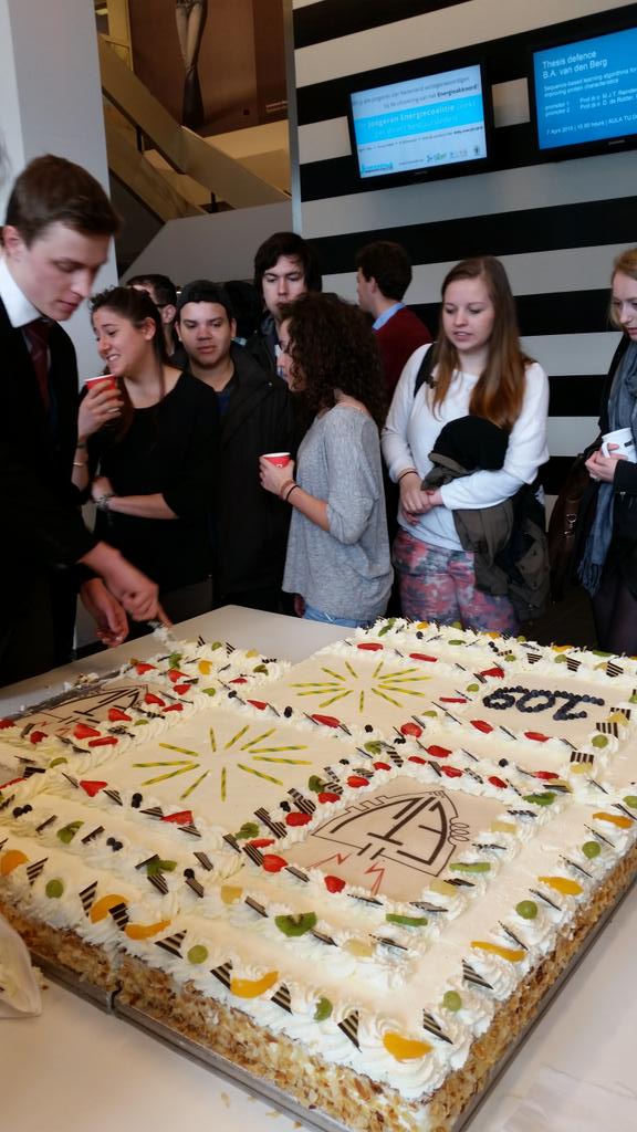 EEMCS_TUD's tweet image. Congratulations ETV with your 109 birthday...cake for everyone #nice #eemcs # tudelft
