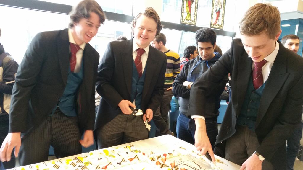 EEMCS_TUD's tweet image. Congratulations ETV with your 109 birthday...cake for everyone #nice #eemcs # tudelft