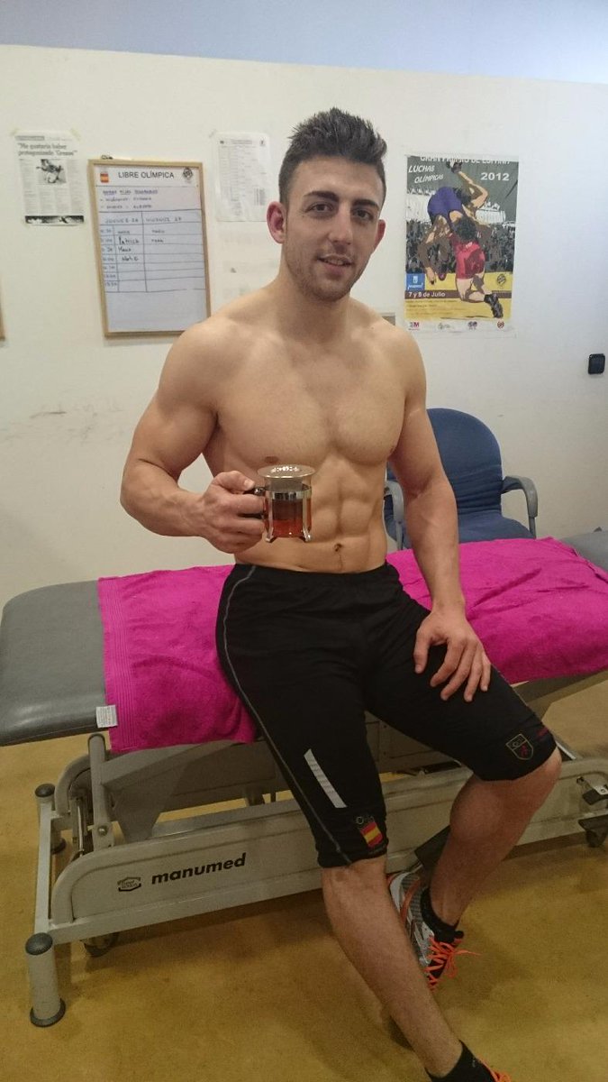 alberto74Lo's tweet photo. Un té, antes del entrenamiento para hacerlo más ameno  @AromasdeTe  #objetivoOlimpico http://t.co/rfHjquOSRx