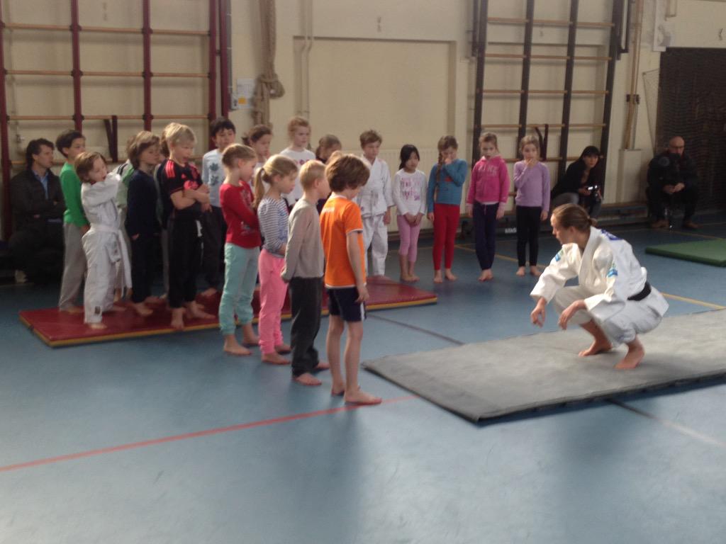 Sportclinic van <a href="/dovelema/">Do Velema</a> op Pius X. Thomas uit groep 4 heeft deze clinic gewonnen. Plezier en bewegen, mooie combi!