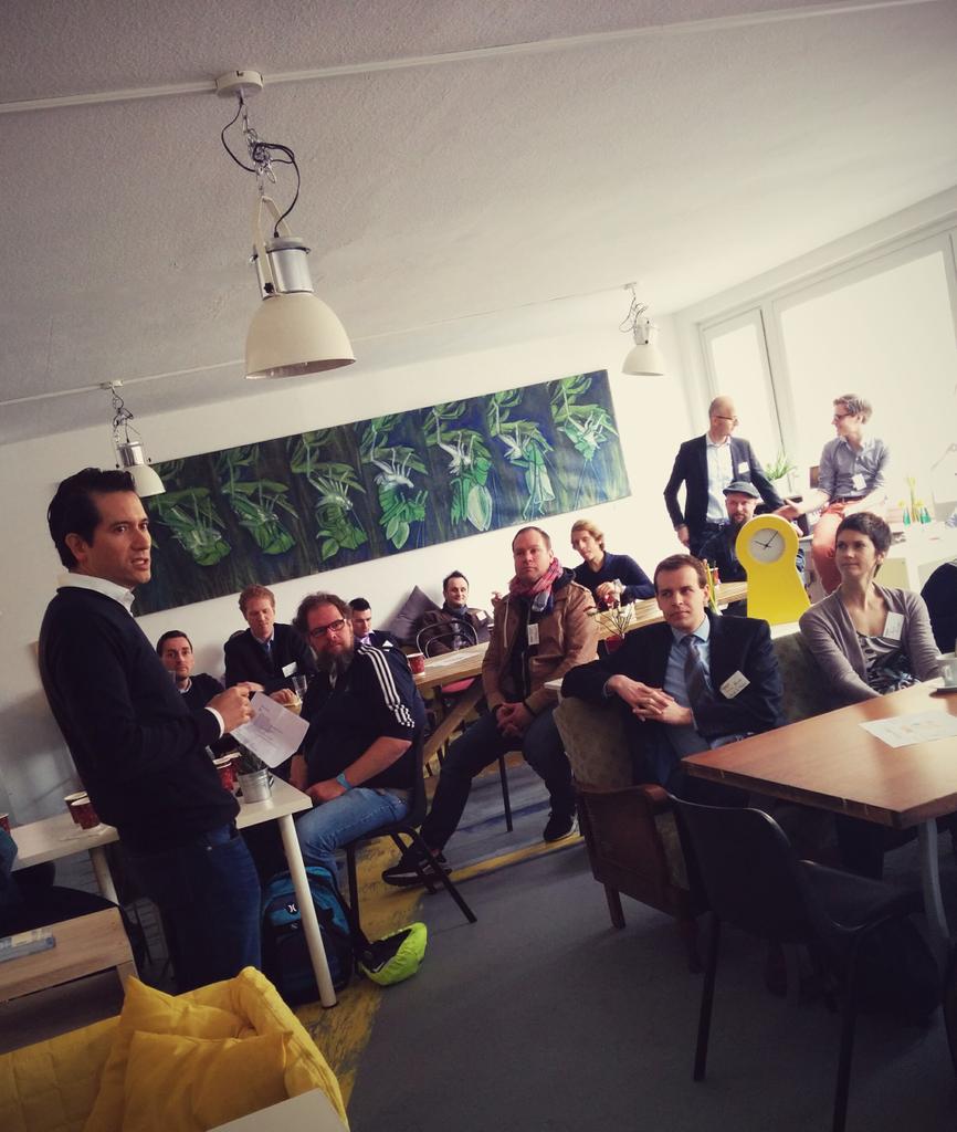 webdecologne's tweet photo. Andreas Damek @wirecloudTEL berichtet über Learnings als Gründer. Spannende Insights hier @ Startup Breakfast #stb15 http://t.co/huau2ilOqY