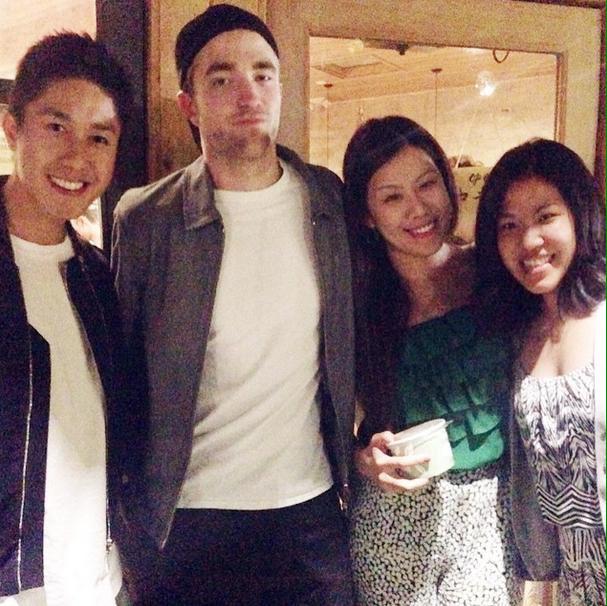 robpattinsonww's tweet photo. ICYMI: Fan Pic&amp;Details: Rob Being His Charming Self At Pine &amp; Crane (03.25.15) @DiarioTwilight http://t.co/BUUpWeSZnB http://t.co/haMWgrZlJh