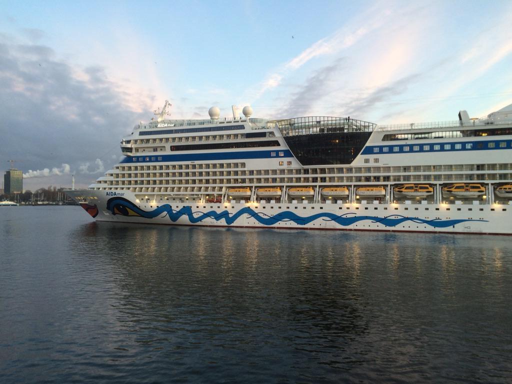 cruiseterminal's tweet photo. 06.30hrs. Welcome AIDAmar in Amsterdam. Enjoy your stay. http://t.co/99q6WvacYT
