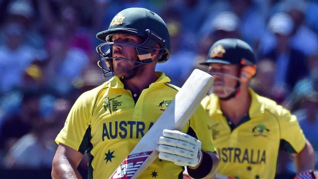 CricketTime's tweet photo. Ajit Agarkar, Martin Crowe and Michael Bevan discuss Australia's
decision to bat first against India in Sydney http://t.co/y4mW8ZR6IF