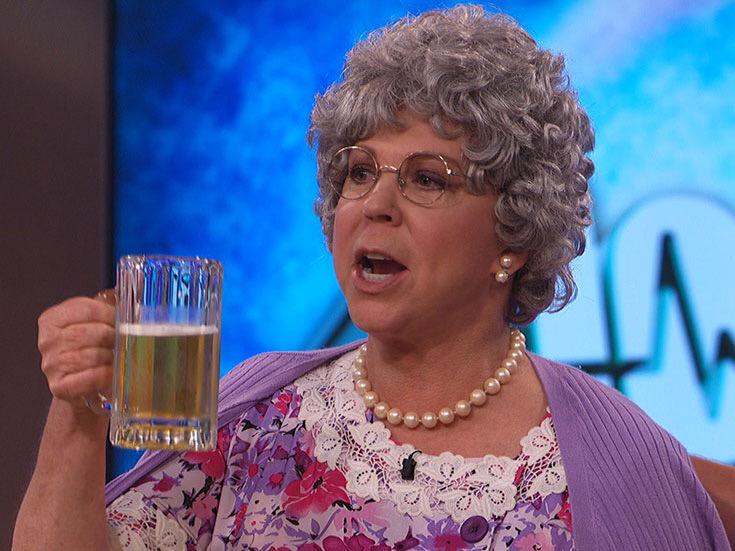  HAPPY BIRTHDAY TO VICKI LAWRENCE, born on this day in 1949. She makes 66 look like the new 36.   