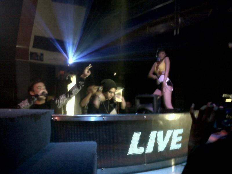 bymzOner's tweet photo. Dj Al Ghazali @surabaya @Ttclub http://t.co/8WXYS9vTCG
