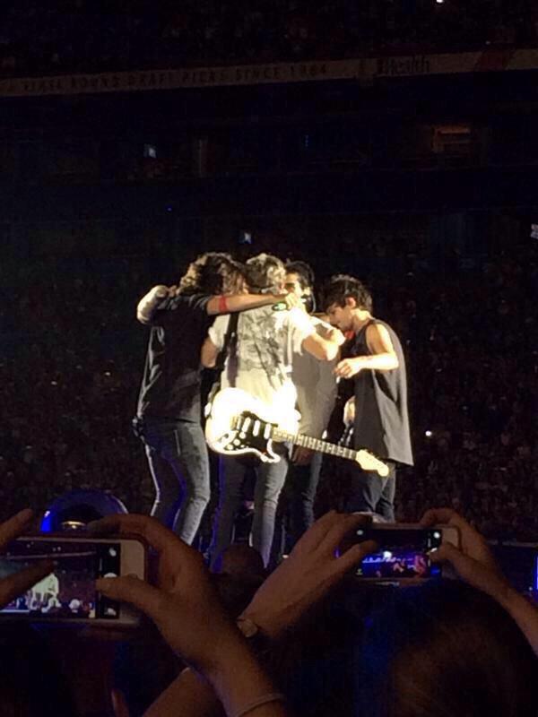 jp_dir_arisa's tweet photo. Zayn...😭
I love U forever...😢💗
#ZaynAlwaysInOurHearts
#OneDirectionForeverAndEver
#KCA #Vote1DUK http://t.co/dHacYgc9Za