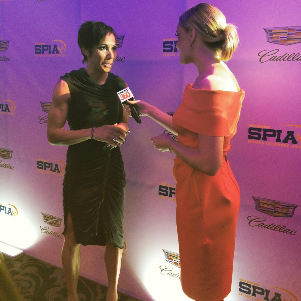 ImAnnaRoberts's tweet photo. Last night at #SPIA15 @Sport_360 interviewing @damekellyholmes on the growth of the health/fitness industry in UAE. http://t.co/YMnhGex6xV