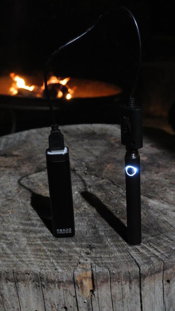 RONZOpower's tweet photo. #camplife #fire #vapelife #vaping #batterylife #powergrid #powerbank #ronzopower #3x http://t.co/ZDectThFPv