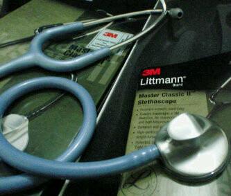 sahabatmedika's tweet photo. Littmann Master Classic_ceil blue (garansi resmi 3 tahun). Hubungi CP kami untuk pemesanan :) http://t.co/rkG3n0lsk8