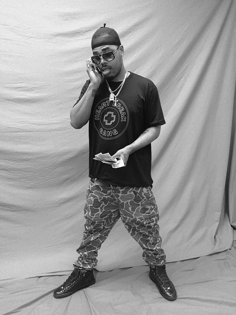 EmDubious's tweet photo. #Shmopgod stuntin @K00LJ0HN http://t.co/EsOJJruM9h