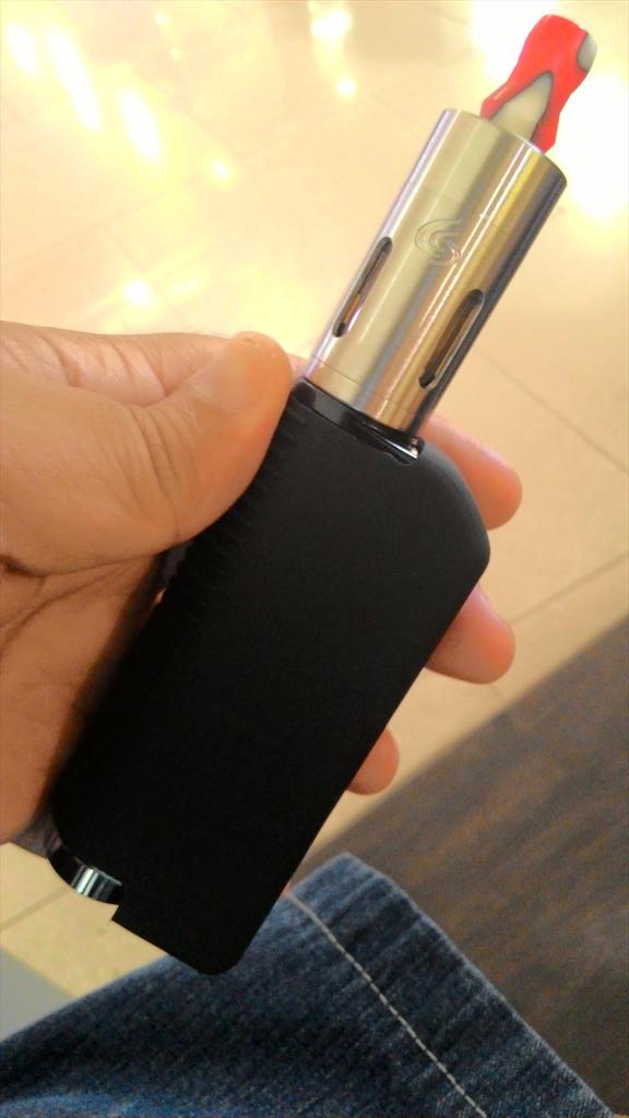 fotografoseis's tweet photo. Finally got my silicone case! #vapeporn #vapelife #ipvmini2 #ruzgar #highwindid #handcheck #vape #lungvape #12mg http://t.co/mErOuBRd5D
