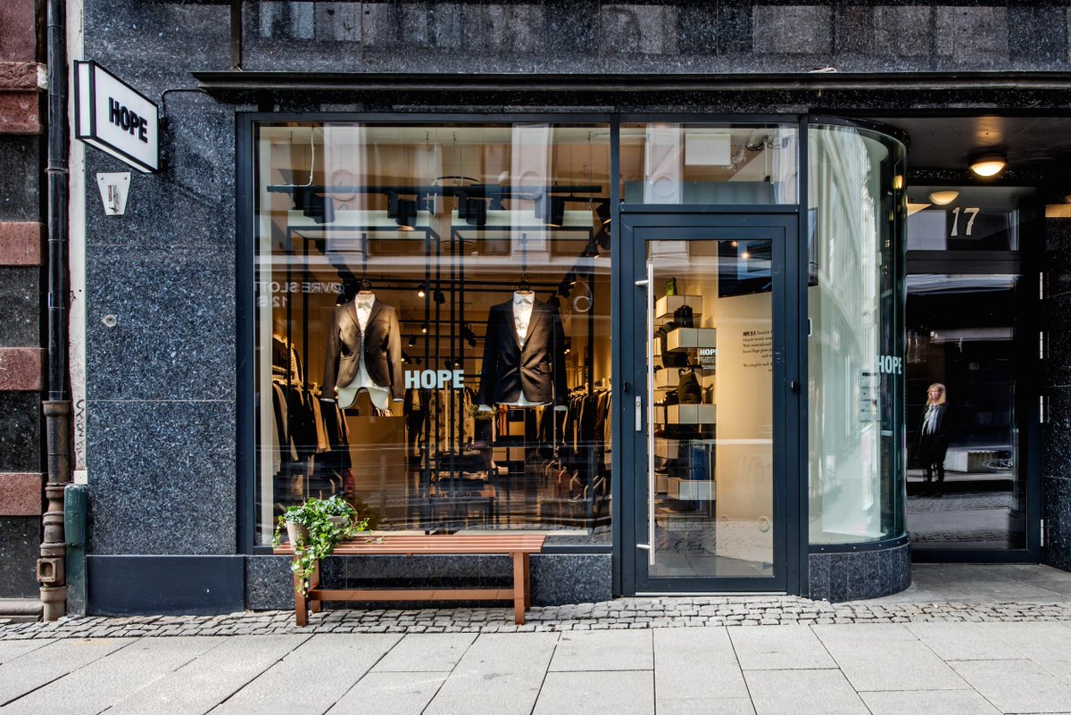 Hello Oslo! Come and see us today at Øvre Slottsgate 17. Hundred first customers get one exclusive Tote bag for free!