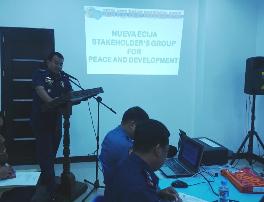 PDNEPPO's tweet photo. Nueva Ecija Stakeholder's Group for Peace &amp; Development Meeting and MOU Signing, March 26, 2015.
@rpio_pro3 http://t.co/P4uzYgY58w