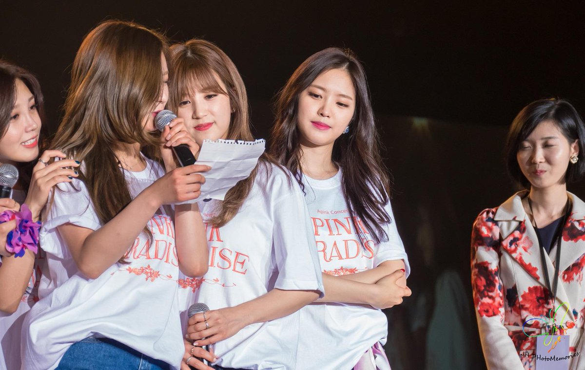 jiahong90's tweet photo. Naeun - Singapore Apink Pink Paradise
#Apink #Naeun #ApinkSG http://t.co/i99FOjdGoT
