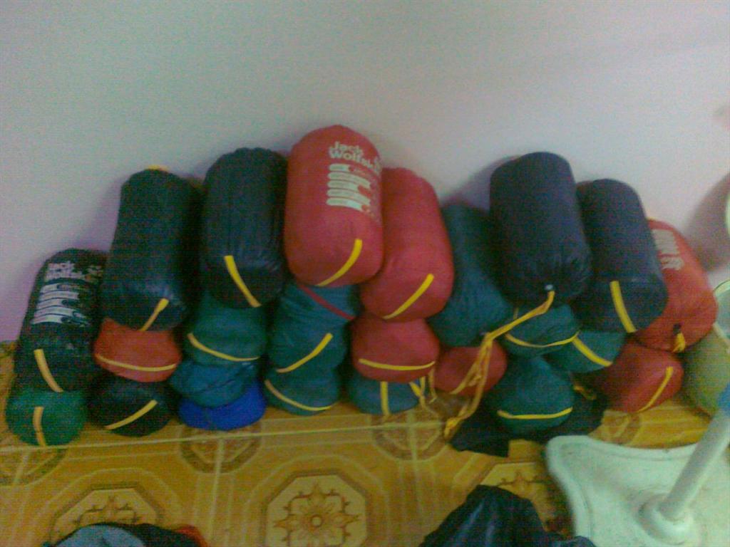 celunkajee's tweet photo. Fs sleeping bag JWS polar Rp.110rb langsung gercep bro biar anget digunung cc @infopendaki @PasarADV #salegear http://t.co/gJ6PwSu3NI