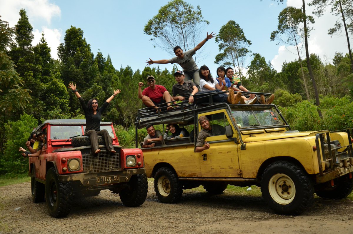 BandungOffroad's tweet photo. Keceriaan ketika sedang melaksanakan offroad.. Hanya Bersama @BandungOffroad provider terbaik wisata offroad bandung. http://t.co/66Z4mCGltg