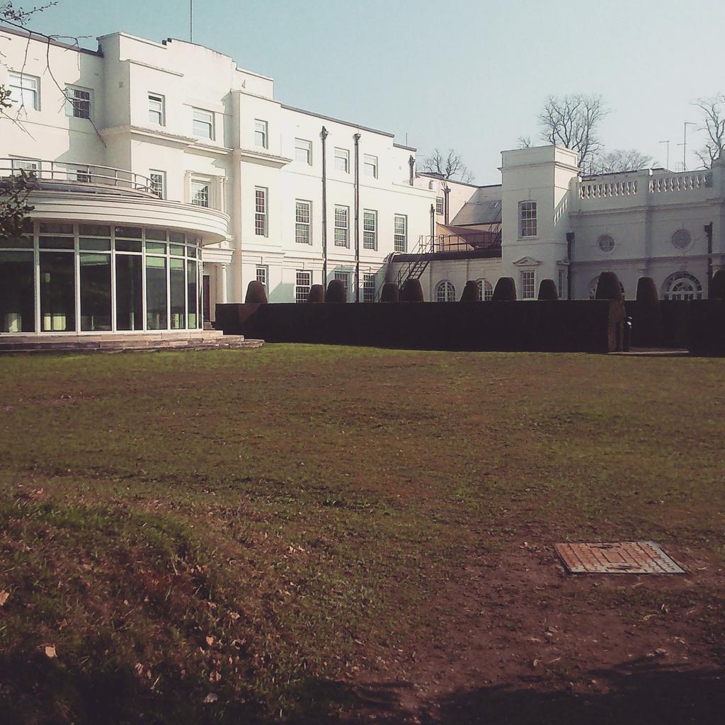 Beccanutley's tweet photo. #pinewood http://t.co/pObctATRIV