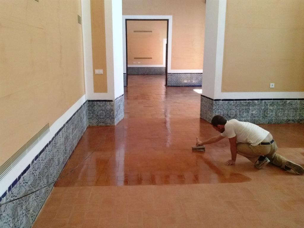 RustisurB's tweet image. Los suelos de barro antiguos y gastados vuelven a cobrar vida