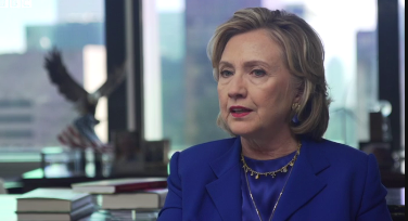 helena002's tweet photo. .@HillaryClinton on Shattering the ‘highest, hardest’ glass ceiling http://t.co/5akgYHoMgj  via @BBCWorld http://t.co/FrdDA849vI