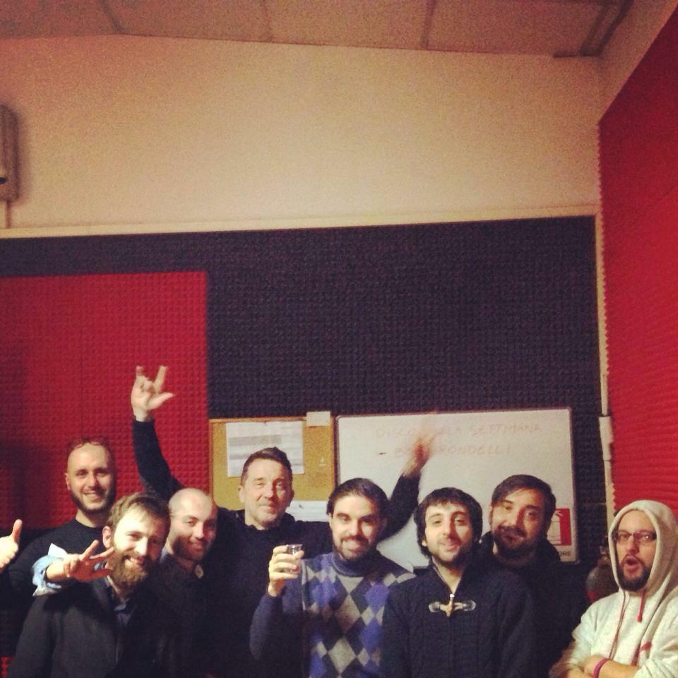 Eccoci su <a href="/controradio/">controradio firenze</a> con la fantastica banda di <a href="/ViolaPop/">Viola Pop</a>!
Ci vediamo al @TeatroPuccini l'11 aprile!