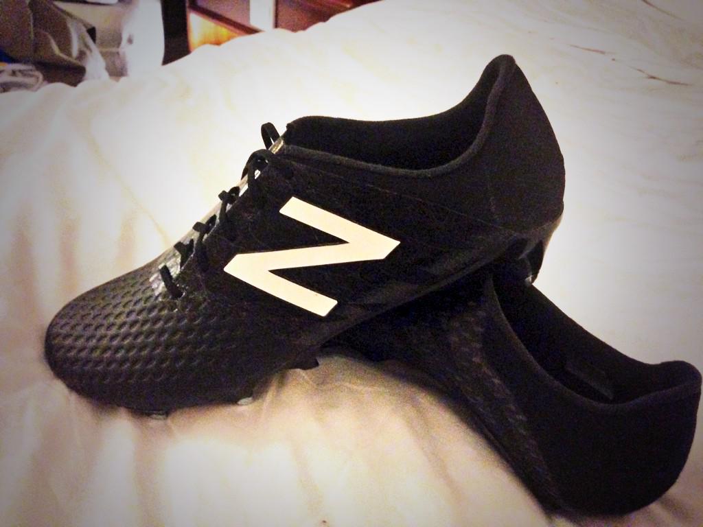 chrisdry7's tweet photo. Can't wait to run out with these @NewBalance_SA boots tomorrow .#speedboots.Thanks so much @KatharineTromp2 #nb http://t.co/D1nYUWtGQB