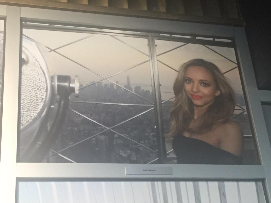 LMHQPICS's tweet photo. Went to NY for some of my spring break and saw this when I went to the Empire State Building! I freaked out!! :) http://t.co/kqzJIMIXdK