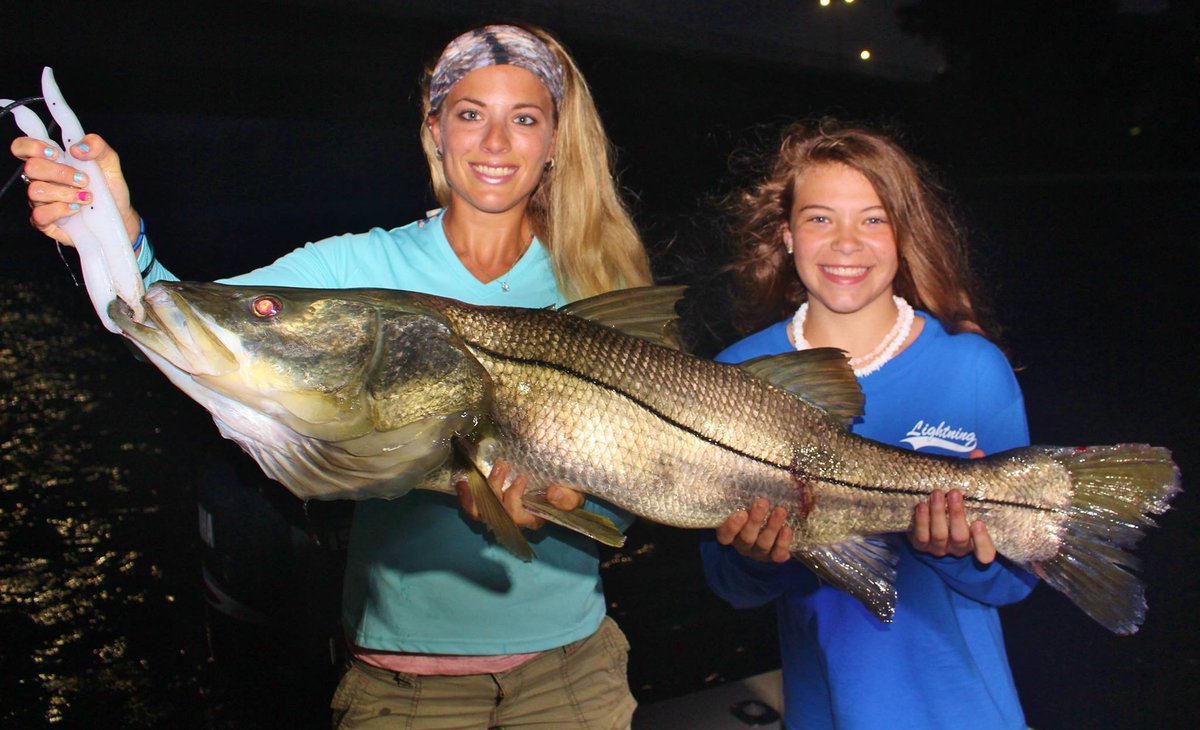 _Darcizzle_'s tweet photo. FUGE Snook video feat. #darcizzle Please help a girl out and RETWEET for chicks that fish!
http://t.co/U8PtISLUxu http://t.co/Yxfnr80Qgn