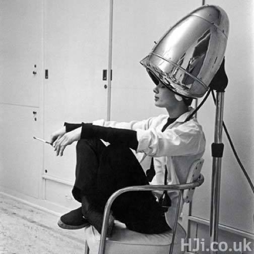 acutaboveacton's tweet photo. An old pic or Audrey Hepburn getting her hair done! Hairdryers have definitely come a long way! http://t.co/Oe0TLttTYH